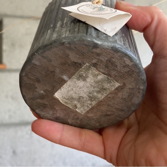 3x Rustic Metal Planters - Picture 10 of 12